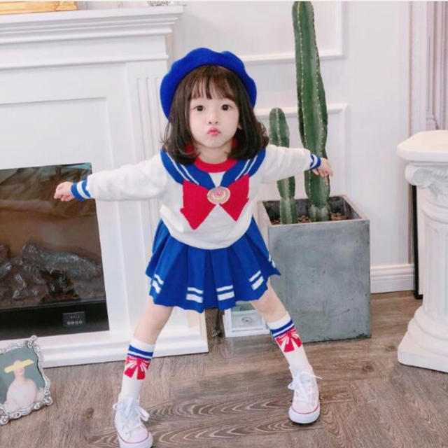 100 セーラームーン なりきり セットアップ　キッズ セーラー服スカート