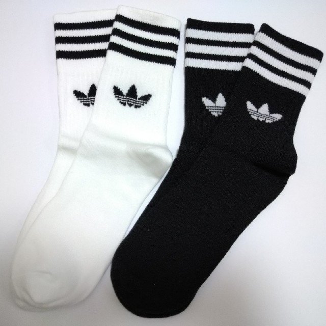 adidas(アディダス)の新品22〜24 cm adidas originals ソックス 白黒2足セット メンズのレッグウェア(ソックス)の商品写真