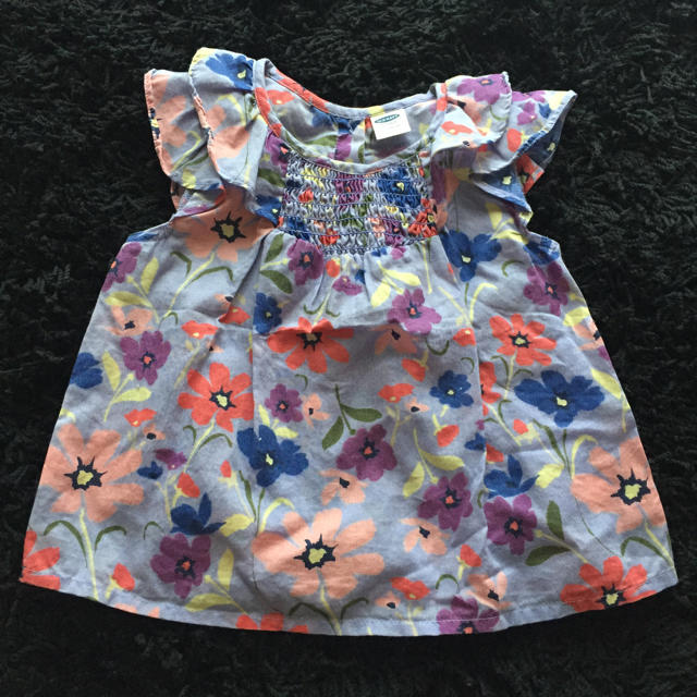 Old Navy(オールドネイビー)のOLD NAVY 花柄フリルノースリーブ キッズ/ベビー/マタニティのベビー服(~85cm)(タンクトップ/キャミソール)の商品写真