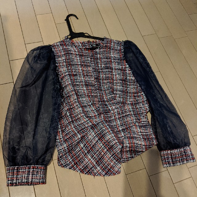 ZARA(ザラ)のザラトップス レディースのトップス(シャツ/ブラウス(長袖/七分))の商品写真