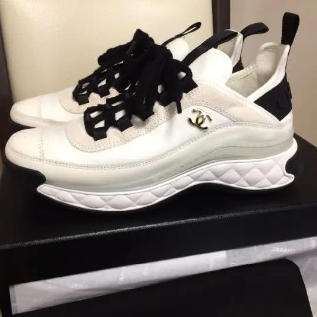 新しいコレクション 元:shop店員 - CHANEL 37 完売 スニーカー