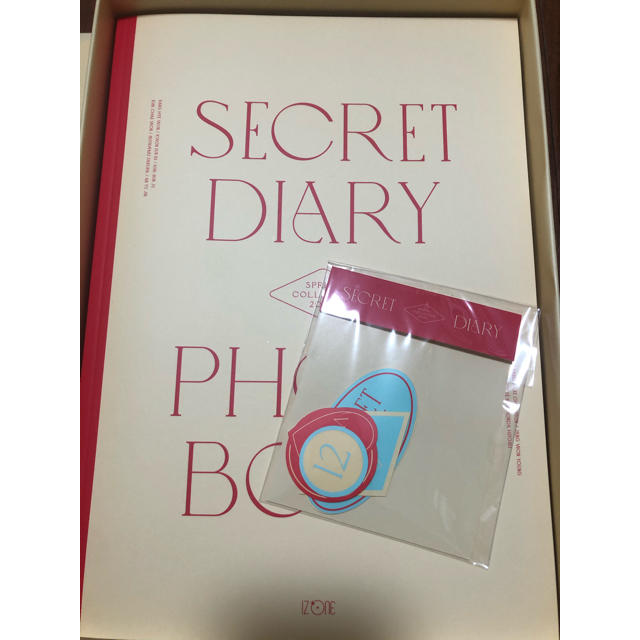 AKB48(エーケービーフォーティーエイト)のIZ*ONE  アイズワン SECRETDIARY エンタメ/ホビーのCD(K-POP/アジア)の商品写真