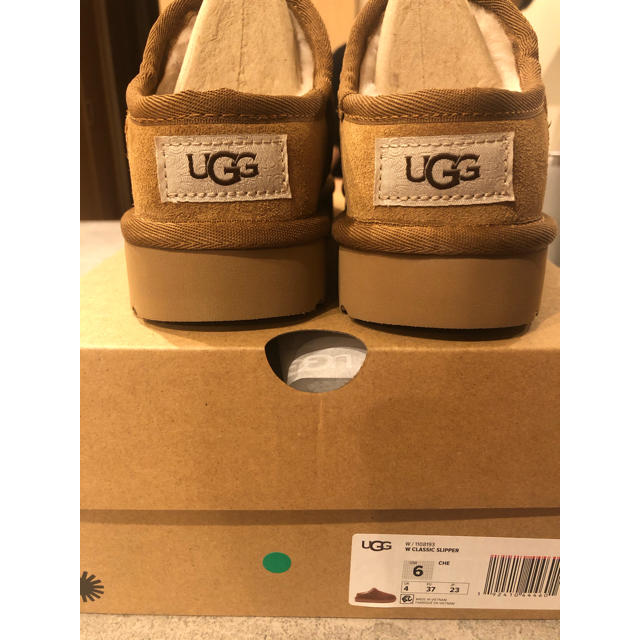 UGG(アグ)のugg classic slipper 23 レディースの靴/シューズ(スリッポン/モカシン)の商品写真