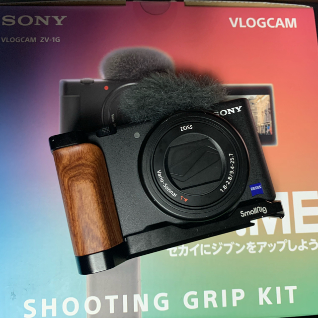 Sony ZV-1G with SmallRig ウッドグリップ