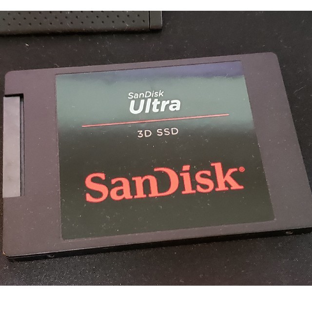 SanDisk(サンディスク)の中古 SanDisk Ultra 3D SSD 1TB スマホ/家電/カメラのPC/タブレット(PCパーツ)の商品写真