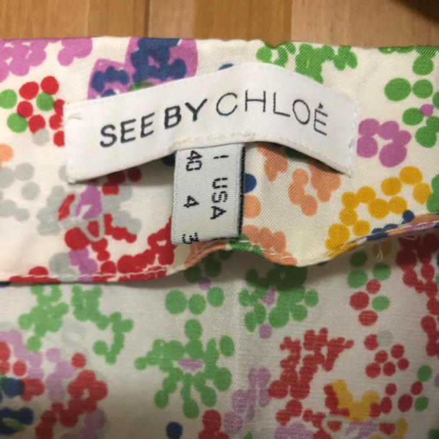 SEE BY CHLOE(シーバイクロエ)のsee  by chloe 小花柄　シルク　ワンピース　40 レディースのワンピース(ひざ丈ワンピース)の商品写真