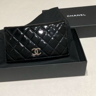 シャネル(CHANEL)のCHANEL 長財布　エナメル　ブラック(長財布)