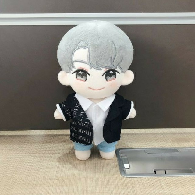 seventeen セブチ ジュン　ぬいぐるみ ドール 人形 20cm