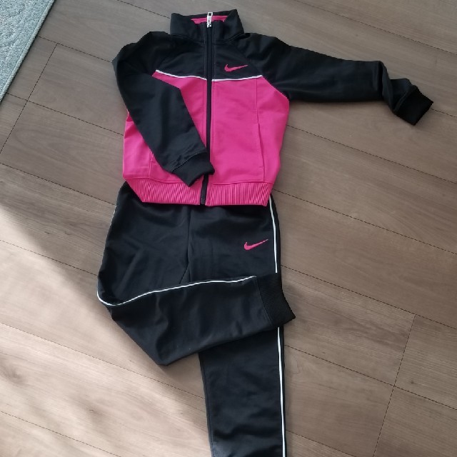 NIKE(ナイキ)のナイキ  セットアップ ジャージ キッズ/ベビー/マタニティのキッズ服女の子用(90cm~)(その他)の商品写真