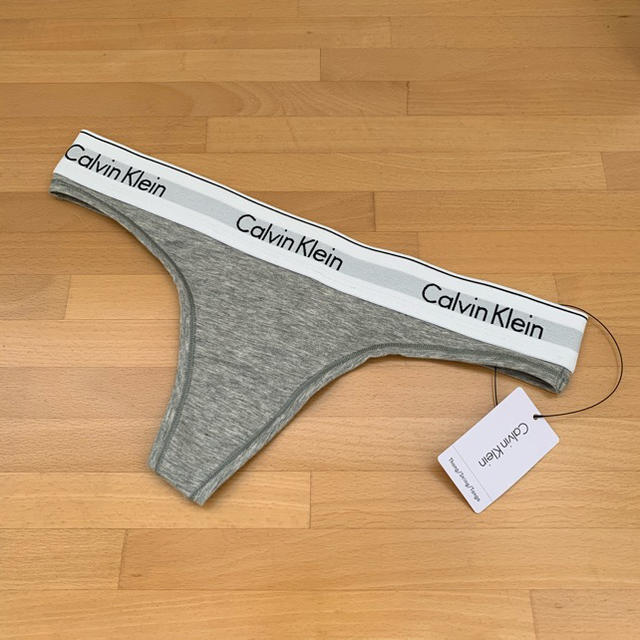 Calvin Klein(カルバンクライン)のCalvin Klein カルバンクライン Thong Tバック S グレー レディースの下着/アンダーウェア(ショーツ)の商品写真