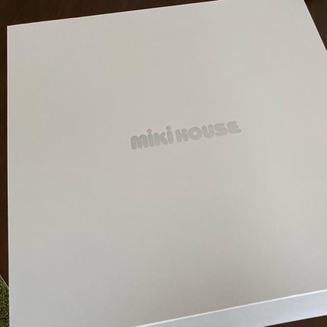 mikihouse(ミキハウス)のミキハウス　ロンパース　帽子　ギフトセット　新品未使用 キッズ/ベビー/マタニティのキッズ/ベビー/マタニティ その他(その他)の商品写真