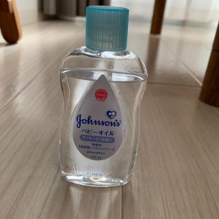 ジョンソン(Johnson's)のベビーオイル125ml　無香料　ジョンソン　(ボディオイル)