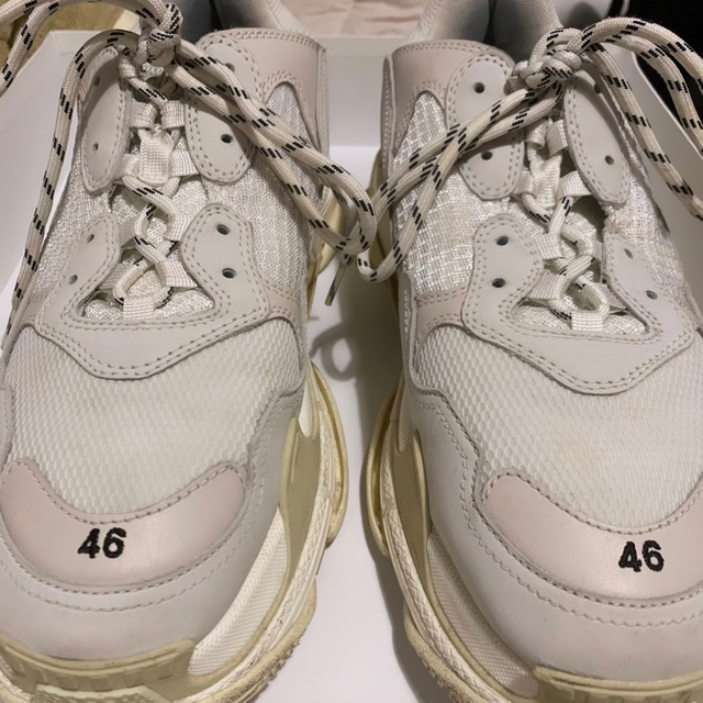 Balenciaga(バレンシアガ)のBALENCIAGA triple s 正規品 メンズの靴/シューズ(スニーカー)の商品写真