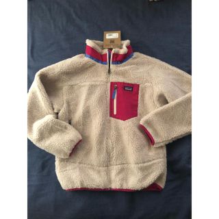 パタゴニア(patagonia)の新品　パタゴニア  ガールズ　XL フリースジャケット　Retro-X ピンク(ジャケット/上着)