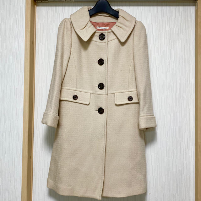 armoire caprice(アーモワールカプリス)のアーモワールカプリス　素敵なコート　ウール100% レディースのジャケット/アウター(ピーコート)の商品写真