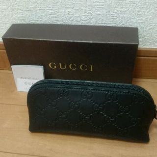 グッチ(Gucci)のGUCCI メイク　ポーチ 新品未使用(ポーチ)