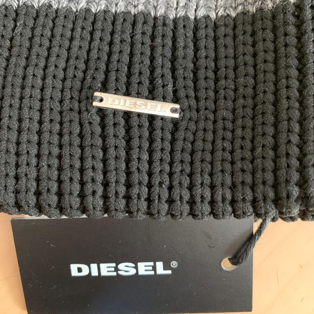 DIESEL(ディーゼル)の最終値下げ　DIESEL ニット帽子 メンズの帽子(ニット帽/ビーニー)の商品写真