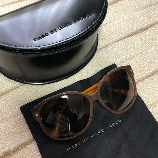 MARC BY MARC JACOBS(マークバイマークジェイコブス)のmarc by marc jacobs サングラス レディースのファッション小物(サングラス/メガネ)の商品写真