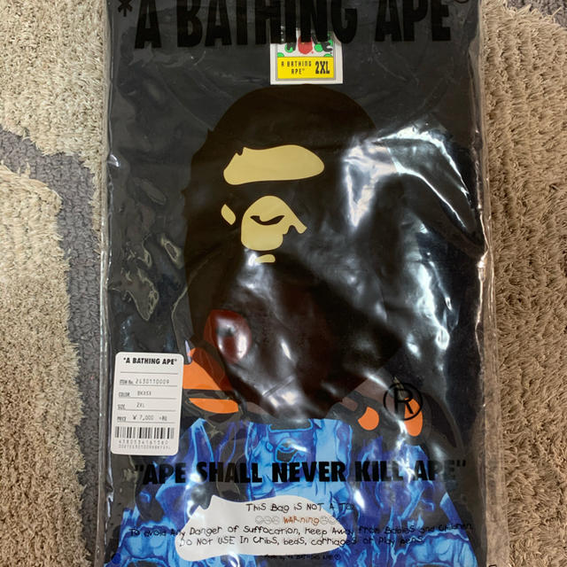 A BATHING APE(アベイシングエイプ)の値下げ交渉ありBAPE FLAME MILO ON BIG APE TEE  メンズのトップス(Tシャツ/カットソー(半袖/袖なし))の商品写真