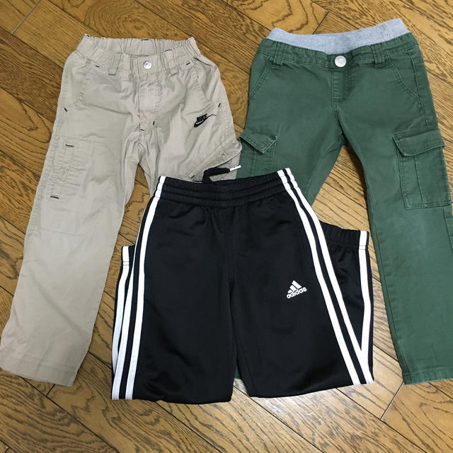 adidas(アディダス)のパンツ　110  アディダス  ナイキ　MPS ライトオン キッズ/ベビー/マタニティのキッズ服男の子用(90cm~)(パンツ/スパッツ)の商品写真