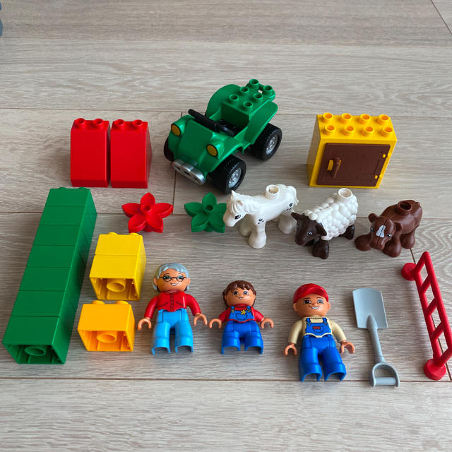 Lego(レゴ)のLEGO duplo レゴ　デュプロ　楽しいどうぶつえん　7618 キッズ/ベビー/マタニティのおもちゃ(知育玩具)の商品写真