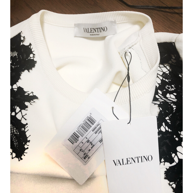 VALENTINO(ヴァレンティノ)の新品タグ付き＊ヴァレンティノVALENTINO＊レースデザインワンピース レディースのワンピース(ひざ丈ワンピース)の商品写真