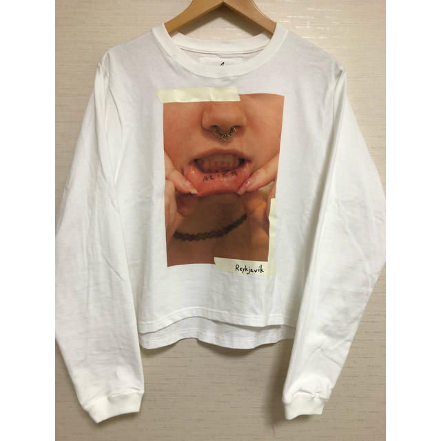 BARNEYS NEW YORK(バーニーズニューヨーク)のRUMCHE  レディースのトップス(Tシャツ(長袖/七分))の商品写真