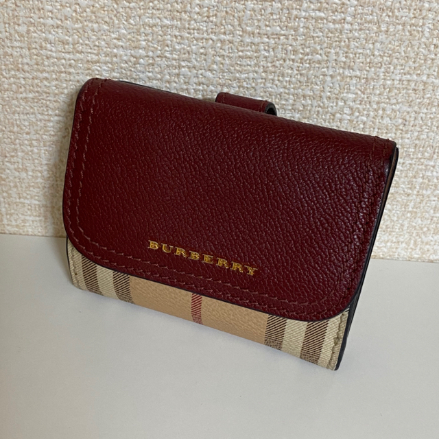 BURBERRY - バーバリーの折り財布の通販 by shop｜バーバリーならラクマ