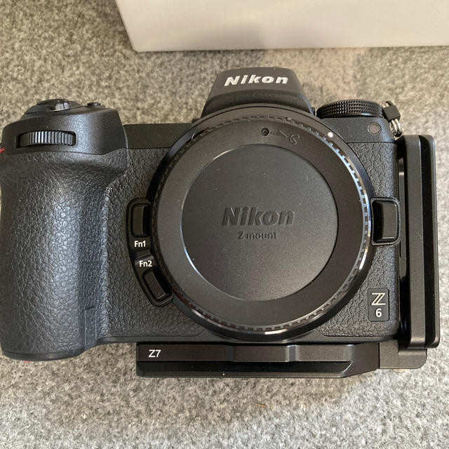 Nikon(ニコン)のNikon z6 ftz kit　Lプレート  XQDカード スマホ/家電/カメラのカメラ(ミラーレス一眼)の商品写真