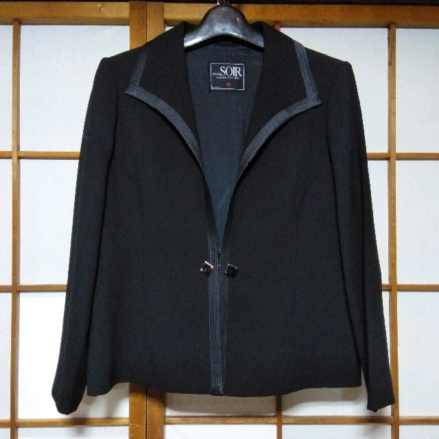 美品  東京ソワール   大きいサイズ 15号  ブラックフォーマルジャケット