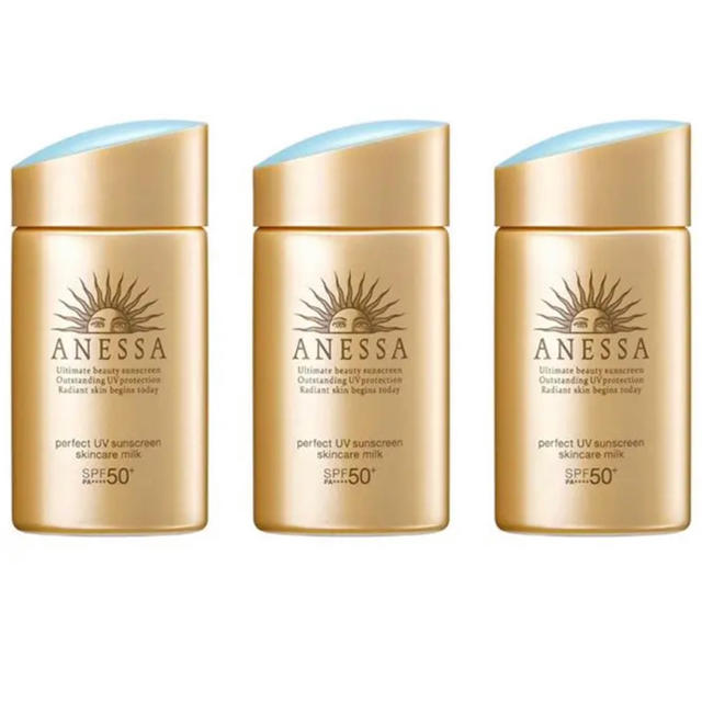 ANESSA(アネッサ)のANESSA(アネッサ) UV スキンケアミルク a日焼け止め60mL３個セット コスメ/美容のボディケア(日焼け止め/サンオイル)の商品写真