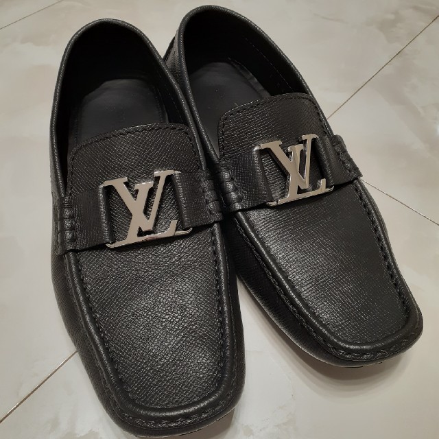 華麗 LOUIS VUITTON - ルイヴィトン ローファー 美品 ローファー+革靴