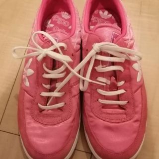 アディダス(adidas)の値下げ！アディダス　adidas スニーカー　ピンク　24.5(スニーカー)