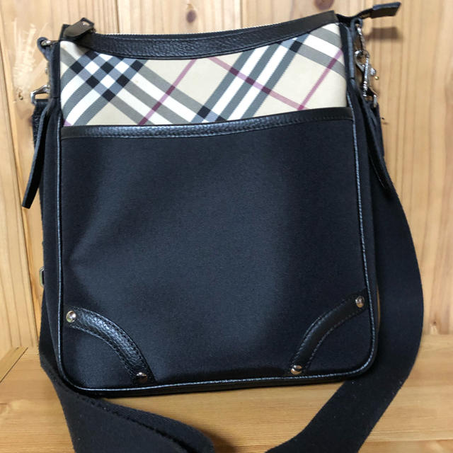 BURBERRY(バーバリー)の★バーバリー★ショルダーバッグ レディースのバッグ(ショルダーバッグ)の商品写真