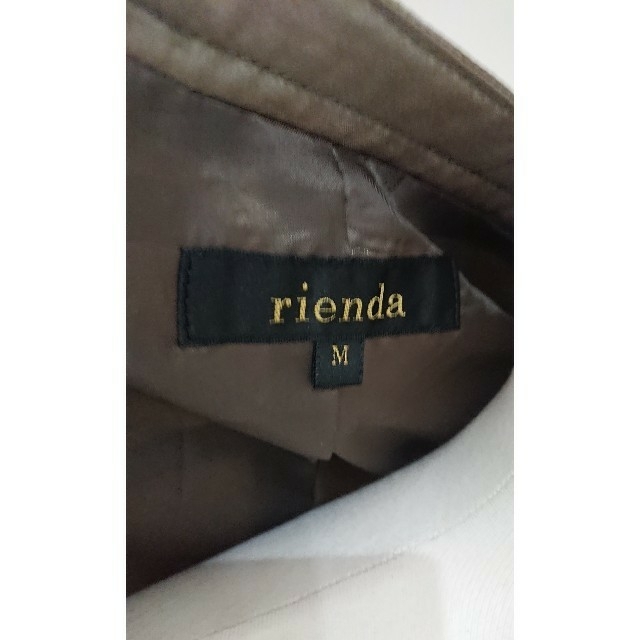 rienda(リエンダ)の新品未使用☆リエンダ ノーカラーサテンブルゾン レディースのジャケット/アウター(ブルゾン)の商品写真