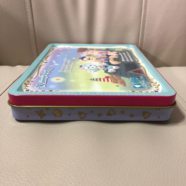 Disney(ディズニー)のダッフィーチョコレート空き缶 エンタメ/ホビーのおもちゃ/ぬいぐるみ(キャラクターグッズ)の商品写真