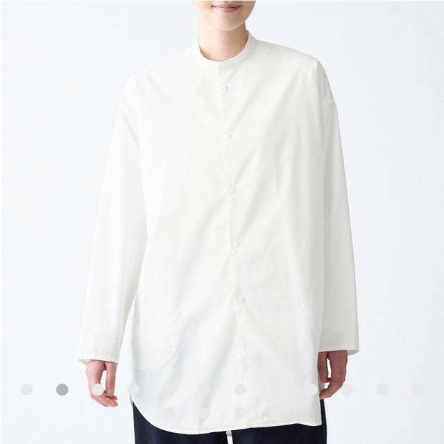 MUJI (無印良品)(ムジルシリョウヒン)のストレッチ高密度織りロングシャツ  S〜M オフ メンズのトップス(シャツ)の商品写真