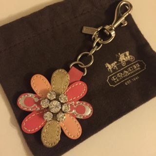 コーチ(COACH)のcoach Flowerチャーム(バッグチャーム)