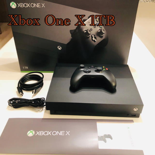 Microsoft(マイクロソフト)のMicrosoft Xbox One X 本体 エンタメ/ホビーのゲームソフト/ゲーム機本体(家庭用ゲーム機本体)の商品写真