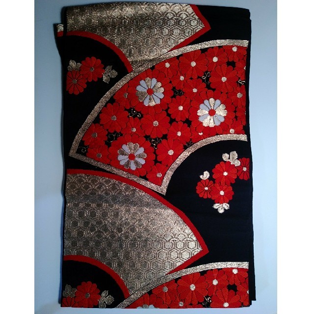 可愛い黒地　赤花　金扇　袋帯 レディースの水着/浴衣(帯)の商品写真