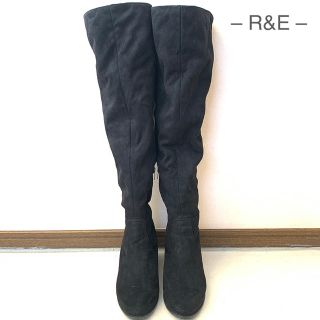 アールアンドイー(R&E)の【R&E】美品ニーハイブーツ❤︎ロングブーツ❤︎スエードブラック❤︎24cm(ブーツ)