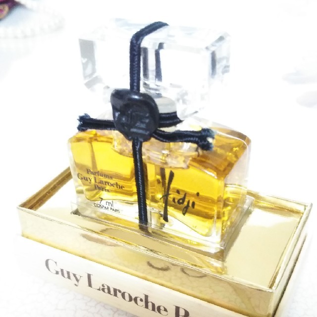 Guy Laroche(ギラロッシュ)の【GUYLAROCHE】未使用ギラロッシュ 香水 コスメ/美容の香水(香水(女性用))の商品写真