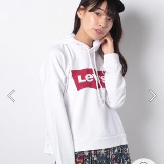 アースミュージックアンドエコロジー(earth music & ecology)の値下げ中￥3,200→￥2,600  Levi'sプルオーバー(パーカー)