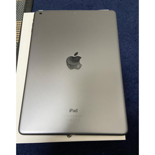 iPad(アイパッド)の【値下】iPad Air Wi-fi 16GB space gray 液晶線 スマホ/家電/カメラのPC/タブレット(タブレット)の商品写真