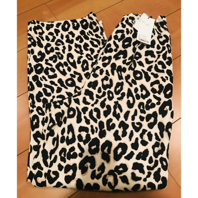 moussy(マウジー)のMOUSSY  新品タグ付き♡LEOPARD GATHER パンツ レディースのパンツ(カジュアルパンツ)の商品写真