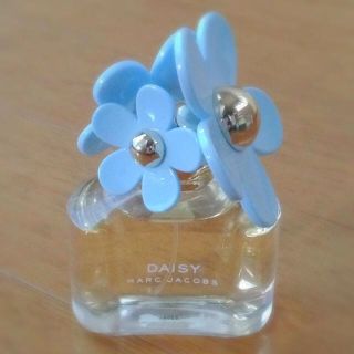 マークジェイコブス(MARC JACOBS)のマークジェイコブス☆DAISY(香水(女性用))