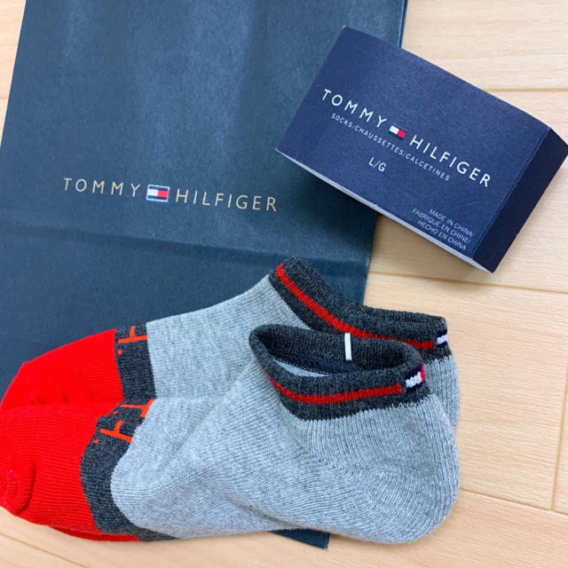 TOMMY HILFIGER(トミーヒルフィガー)の★Tommy Hilfiger 日本未入荷デザインのボイズロゴソックス キッズ/ベビー/マタニティのこども用ファッション小物(靴下/タイツ)の商品写真