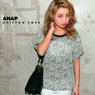 アナップ(ANAP)のANAP☆値下げ☆シフォン柄Tシャツ(カットソー(半袖/袖なし))