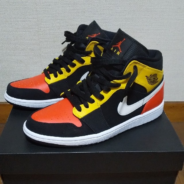 NIKE(ナイキ)のAIR JORDAN 1 MID SE ジョーダン1 MID SE メンズの靴/シューズ(スニーカー)の商品写真