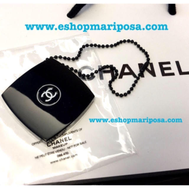 CHANEL(シャネル)のシャネルミニミラーチャーム  黒 携帯に便利 キーホルダー、バッグチャームに レディースのアクセサリー(チャーム)の商品写真